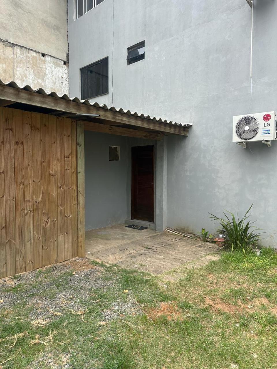 Sobrado Com Terraco E Area De Churrasqueira. 토레스 외부 사진